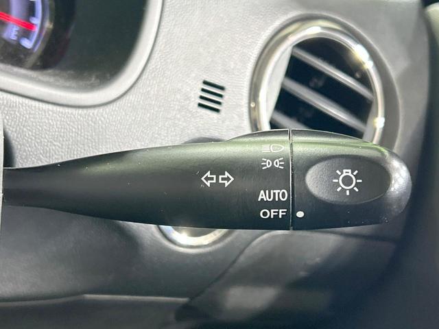 パレットSW リミテッド 電動スライドドア CDオーディオ 禁煙車 スマートキー HIDヘッド フォグライト オートライト 純正14インチアルミ オートエアコン 革巻きステアリング ステアリングスイッチ 盗難防止装置 CD再生(7枚目)