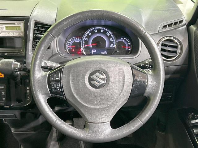 パレットSW リミテッド 電動スライドドア CDオーディオ 禁煙車 スマートキー HIDヘッド フォグライト オートライト 純正14インチアルミ オートエアコン 革巻きステアリング ステアリングスイッチ 盗難防止装置 CD再生(11枚目)
