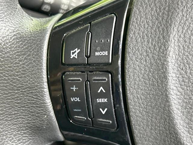 パレットSW リミテッド 電動スライドドア CDオーディオ 禁煙車 スマートキー HIDヘッド フォグライト オートライト 純正14インチアルミ オートエアコン 革巻きステアリング ステアリングスイッチ 盗難防止装置 CD再生(42枚目)