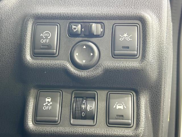 ノート X 純正SDナビ エマージェンシーブレーキ 禁煙車 ETC Bluetooth再生 スマートキー 純正14インチアルミ 盗難防止装置 横滑り防止装置 CD・DVD再生 アイドリングストップ(4枚目)