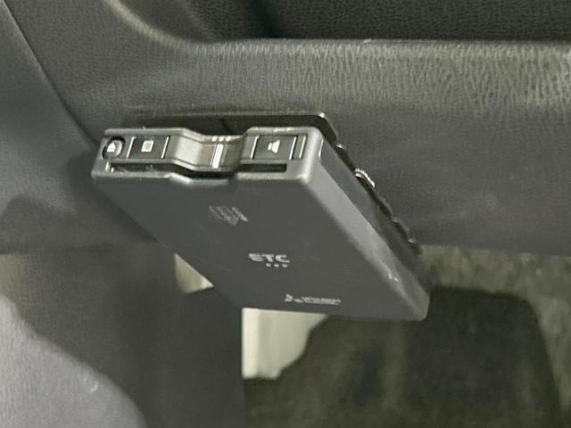 ノート X 純正SDナビ エマージェンシーブレーキ 禁煙車 ETC Bluetooth再生 スマートキー 純正14インチアルミ 盗難防止装置 横滑り防止装置 CD・DVD再生 アイドリングストップ(5枚目)