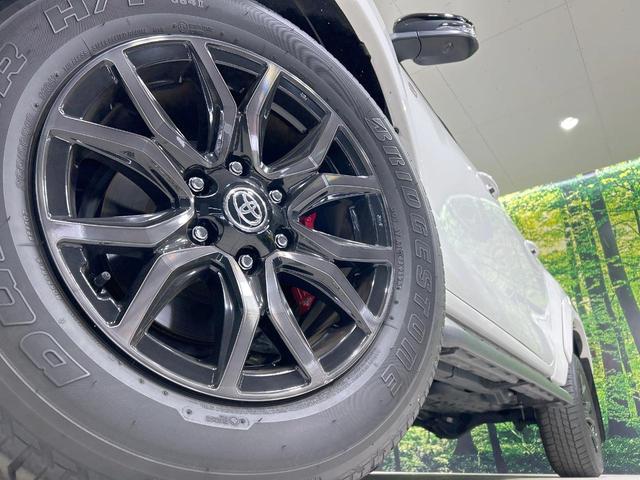 【純正１８インチアルミホイール】外観にマッチした純正アルミホイールを装着しております。各種社外アルミホイールや、スタッドレスタイヤも取扱いしております。是非ご相談ください♪