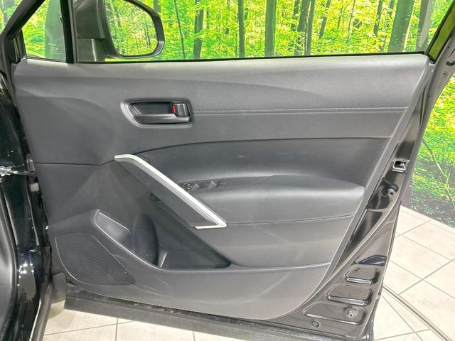 カローラクロス ハイブリッド G バックカメラ セーフティセンス レーダークルーズ 禁煙車 Bluetooth接続 ETC 純正8型ディスプレイ スマートキー LEDヘッド&フォグ オートライト オートエアコン 電動パーキングブレーキ(42枚目)