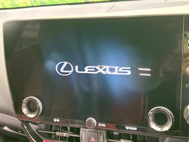 ＮＸ ＮＸ３５０ｈ　Ｆスポーツ　サンルーフ　純正１４型ナビ　全周囲カメラ　セーフティシステム　ブラインドスポットモニター　レーダークルーズ　禁煙車　３眼ＬＥＤヘッド　前席シートベンチレーション　デジタルインナーミラー　ＥＴＣ２．０（4枚目）