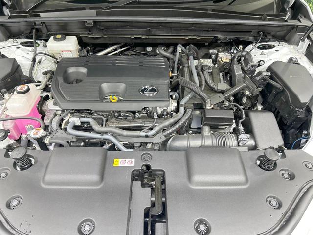 ＮＸ ＮＸ３５０ｈ　Ｆスポーツ　サンルーフ　純正１４型ナビ　全周囲カメラ　セーフティシステム　ブラインドスポットモニター　レーダークルーズ　禁煙車　３眼ＬＥＤヘッド　前席シートベンチレーション　デジタルインナーミラー　ＥＴＣ２．０（18枚目）