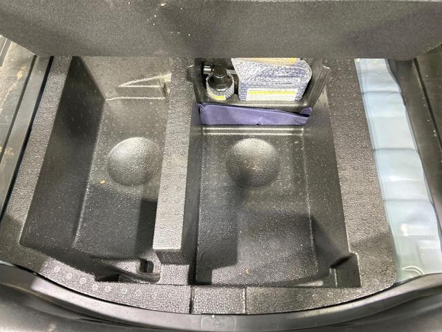 フィット Ｇ　禁煙車　ＣＤオーディオ　キーレスエントリー　エアコン　電動ドアミラー　バニティミラー　ＡＵＸ接続　パワーウィンドウ　衝突安全ボディ　ドアバイザー　盗難防止システム　パワーステアリング（35枚目）