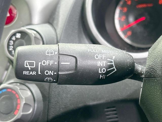 フィット Ｇ　禁煙車　ＣＤオーディオ　キーレスエントリー　エアコン　電動ドアミラー　バニティミラー　ＡＵＸ接続　パワーウィンドウ　衝突安全ボディ　ドアバイザー　盗難防止システム　パワーステアリング（39枚目）