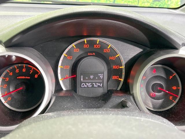 フィット Ｇ　禁煙車　ＣＤオーディオ　キーレスエントリー　エアコン　電動ドアミラー　バニティミラー　ＡＵＸ接続　パワーウィンドウ　衝突安全ボディ　ドアバイザー　盗難防止システム　パワーステアリング（45枚目）