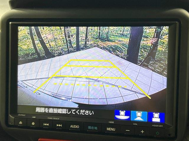 Ｎ－ＢＯＸカスタム Ｇ・ターボパッケージ　純正ナビ　バックカメラ　両側電動スライドドア　クルーズコントロール　禁煙車　Ｂｌｕｅｔｏｏｔｈ再生　ＥＴＣ　ＨＩＤヘッド　パドルシフト　純正１５インチＡＷ　純正革巻きステアリング　スマートキー（4枚目）