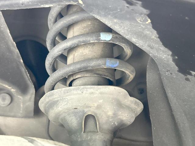 Ｎ－ＢＯＸカスタム Ｇ・ターボパッケージ　純正ナビ　バックカメラ　両側電動スライドドア　クルーズコントロール　禁煙車　Ｂｌｕｅｔｏｏｔｈ再生　ＥＴＣ　ＨＩＤヘッド　パドルシフト　純正１５インチＡＷ　純正革巻きステアリング　スマートキー（20枚目）