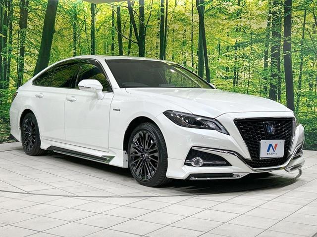 クラウンハイブリッド Ｓ　スポーツスタイル　サンルーフ　純正９型ナビ　バックカメラ　セーフティセンス　レーダークルーズ　禁煙車　ハーフレザーシート　コーナーセンサー　スマートキー　ＬＥＤヘッド　ＥＴＣ　純正１８インチＡＷ　純正革巻きステアリング（16枚目）