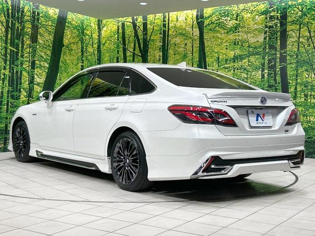 クラウンハイブリッド Ｓ　スポーツスタイル　サンルーフ　純正９型ナビ　バックカメラ　セーフティセンス　レーダークルーズ　禁煙車　ハーフレザーシート　コーナーセンサー　スマートキー　ＬＥＤヘッド　ＥＴＣ　純正１８インチＡＷ　純正革巻きステアリング（25枚目）