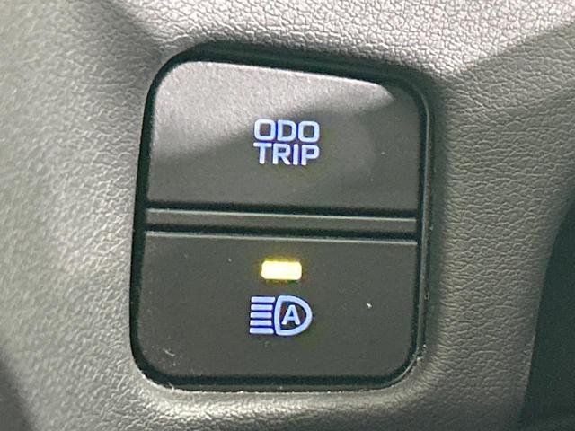 クラウンハイブリッド Ｓ　スポーツスタイル　サンルーフ　純正９型ナビ　バックカメラ　セーフティセンス　レーダークルーズ　禁煙車　ハーフレザーシート　コーナーセンサー　スマートキー　ＬＥＤヘッド　ＥＴＣ　純正１８インチＡＷ　純正革巻きステアリング（39枚目）