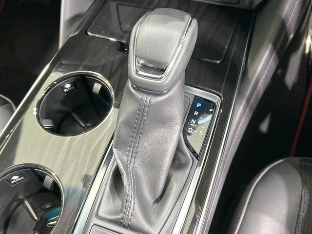 クラウンハイブリッド Ｓ　スポーツスタイル　サンルーフ　純正９型ナビ　バックカメラ　セーフティセンス　レーダークルーズ　禁煙車　ハーフレザーシート　コーナーセンサー　スマートキー　ＬＥＤヘッド　ＥＴＣ　純正１８インチＡＷ　純正革巻きステアリング（48枚目）