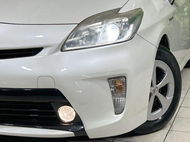 プリウス Ｇ　８型ナビ　バックカメラ　クルーズコントロール　禁煙車　パワーシート　ＥＴＣ　Ｂｌｕｅｔｏｏｔｈ再生　ＨＩＤヘッド　ハーフレザーシート　オートエアコン　純正１５インチＡＷ　純正革巻きステアリング（12枚目）