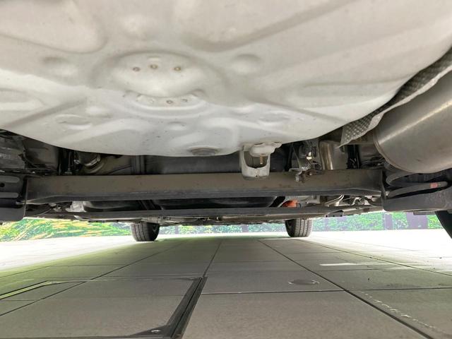 プリウス Ｇ　８型ナビ　バックカメラ　クルーズコントロール　禁煙車　パワーシート　ＥＴＣ　Ｂｌｕｅｔｏｏｔｈ再生　ＨＩＤヘッド　ハーフレザーシート　オートエアコン　純正１５インチＡＷ　純正革巻きステアリング（19枚目）