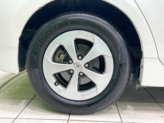 プリウス Ｇ　８型ナビ　バックカメラ　クルーズコントロール　禁煙車　パワーシート　ＥＴＣ　Ｂｌｕｅｔｏｏｔｈ再生　ＨＩＤヘッド　ハーフレザーシート　オートエアコン　純正１５インチＡＷ　純正革巻きステアリング（28枚目）