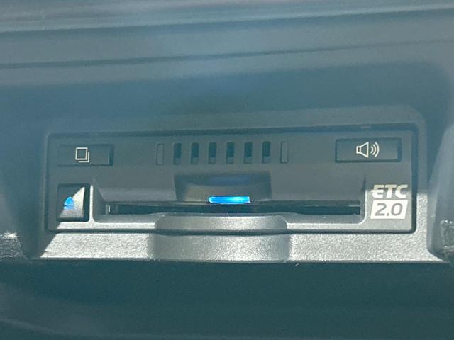 クラウンハイブリッド ＲＳアドバンス　純正ナビ　バックカメラ　セーフティセンス　レーダークルーズ　ブラインドスポットモニター　禁煙車　ハーフレザーシート　メモリー機能付きパワーシート　前席シートヒーター　ＬＥＤヘッド＆フォグ　オートライト（6枚目）