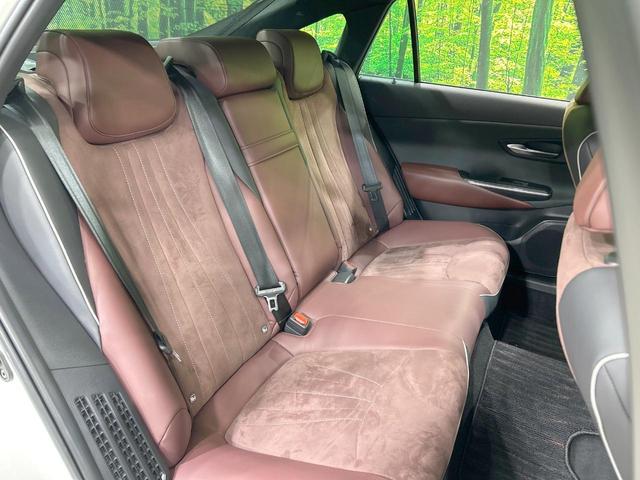 クラウンハイブリッド ＲＳアドバンス　純正ナビ　バックカメラ　セーフティセンス　レーダークルーズ　ブラインドスポットモニター　禁煙車　ハーフレザーシート　メモリー機能付きパワーシート　前席シートヒーター　ＬＥＤヘッド＆フォグ　オートライト（9枚目）