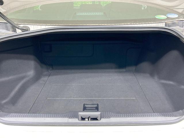 クラウンハイブリッド ＲＳアドバンス　純正ナビ　バックカメラ　セーフティセンス　レーダークルーズ　ブラインドスポットモニター　禁煙車　ハーフレザーシート　メモリー機能付きパワーシート　前席シートヒーター　ＬＥＤヘッド＆フォグ　オートライト（10枚目）