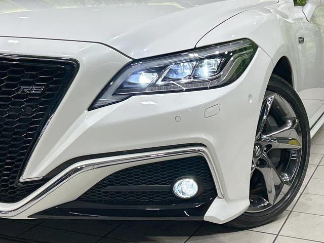 クラウンハイブリッド ＲＳアドバンス　純正ナビ　バックカメラ　セーフティセンス　レーダークルーズ　ブラインドスポットモニター　禁煙車　ハーフレザーシート　メモリー機能付きパワーシート　前席シートヒーター　ＬＥＤヘッド＆フォグ　オートライト（12枚目）