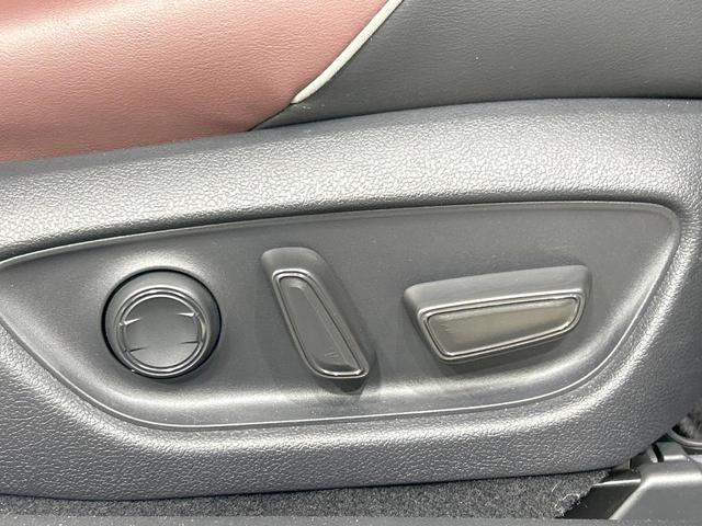 クラウンハイブリッド ＲＳアドバンス　純正ナビ　バックカメラ　セーフティセンス　レーダークルーズ　ブラインドスポットモニター　禁煙車　ハーフレザーシート　メモリー機能付きパワーシート　前席シートヒーター　ＬＥＤヘッド＆フォグ　オートライト（37枚目）