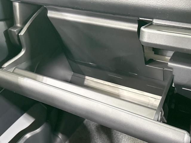 プロボックス ハイブリッドＦ　登録済未使用車　セーフティセンス　バックカメラ　オートマチックハイビーム　ＡＣ１００Ｖ電源　キーレスエントリー　前席パワーウィンドウ　電動格納ミラー　車線逸脱警報　自動防眩インナーミラー（40枚目）