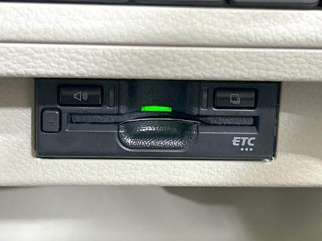 アルトラパンＬＣ Ｘ　純正ナビ　全周囲カメラ　セーフティサポート　禁煙車　Ｂｌｕｅｔｏｏｔｈ再生　ＥＴＣ　ＬＥＤヘッド　オートライト　前席シートヒーター　ハーフレザーシート　スマートキー　電動格納ミラー　オートエアコン（6枚目）