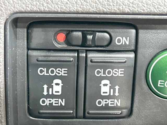 オデッセイ Ｇ・ＥＸ　ホンダセンシング　両側電動スライド　純正８型ナビ　バックカメラ　ホンダセンシング　アダプティブクルーズ　禁煙車　スマートキー　ＬＥＤヘッド　ＥＴＣ　車線逸脱警報　誤発進抑制機能　デュアルオートエアコン　フルセグ（5枚目）