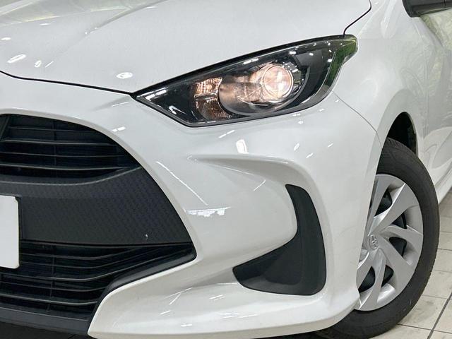 ヤリス ハイブリッドX バックカメラ セーフティセンス レーダークルーズ 禁煙車 Bluetooth再生 ETC2.0 純正ディスプレイ キーレスエントリー オートエアコン オートライト 電動格納ミラー 車線逸脱警報(12枚目)