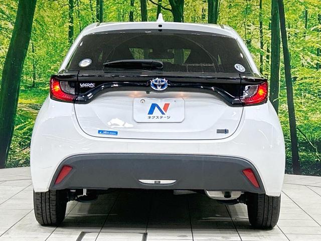 ヤリス ハイブリッドX バックカメラ セーフティセンス レーダークルーズ 禁煙車 Bluetooth再生 ETC2.0 純正ディスプレイ キーレスエントリー オートエアコン オートライト 電動格納ミラー 車線逸脱警報(15枚目)