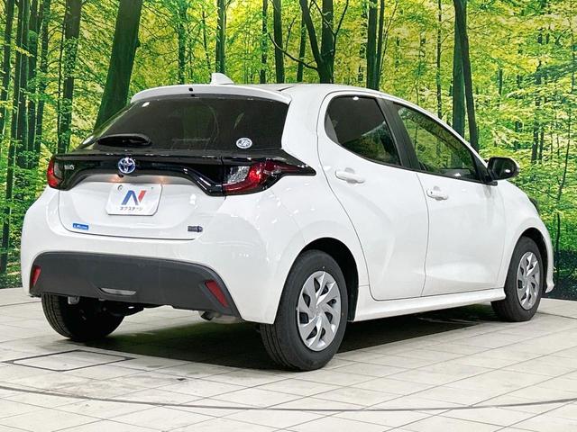 ヤリス ハイブリッドX バックカメラ セーフティセンス レーダークルーズ 禁煙車 Bluetooth再生 ETC2.0 純正ディスプレイ キーレスエントリー オートエアコン オートライト 電動格納ミラー 車線逸脱警報(17枚目)