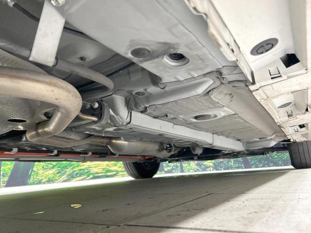 ヤリス ハイブリッドX バックカメラ セーフティセンス レーダークルーズ 禁煙車 Bluetooth再生 ETC2.0 純正ディスプレイ キーレスエントリー オートエアコン オートライト 電動格納ミラー 車線逸脱警報(22枚目)