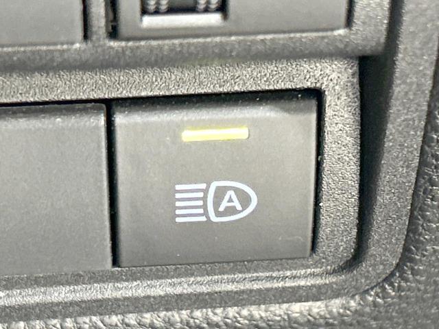 ヤリス ハイブリッドX バックカメラ セーフティセンス レーダークルーズ 禁煙車 Bluetooth再生 ETC2.0 純正ディスプレイ キーレスエントリー オートエアコン オートライト 電動格納ミラー 車線逸脱警報(46枚目)