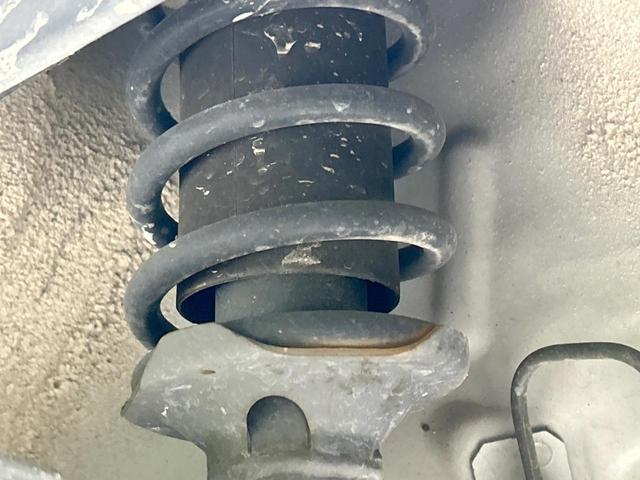 ハイゼットカーゴ ＤＸ　ＳＡＩＩＩ　スマートアシスト　禁煙車　コーナーセンサー　オートハイビーム　キーレスエントリー　プライバシーガラス　横滑り防止装置　パワーウィンドウ　アイドリングストップ　盗難防止装置　衝突安全ボディ（20枚目）