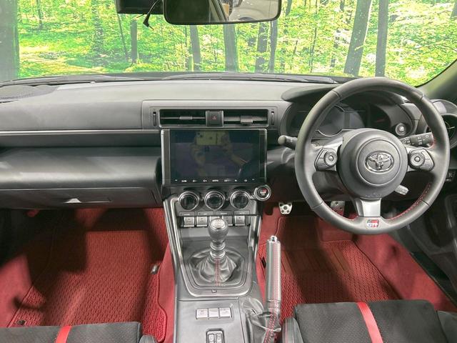 ＧＲ８６ ＲＺ　６ＭＴ　バックカメラ　クルコン　ブラインドスポットモニター　禁煙車　９型ディスプレイ　Ｂｌｕｅｔｏｏｔｈ接続　ＥＴＣ　ハーフレザーシート　前席シートヒーター　ＬＥＤヘッド　オートライト　リアフォグ（2枚目）