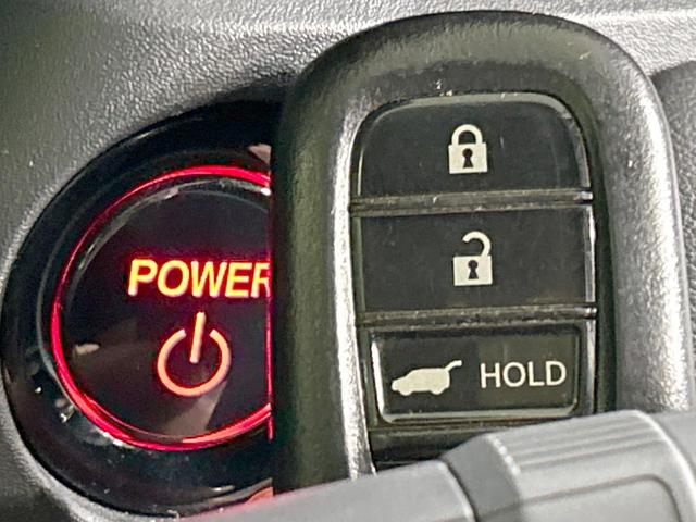 ヴェゼル ｅ：ＨＥＶ　Ｚ　純正ナビ　バックカメラ　ホンダセンシング　アダプティブクルーズ　ブラインドスポットモニター　禁煙車　Ｂｌｕｅｔｏｏｔｈ再生　ＥＴＣ２．０　ＬＥＤヘッド＆フォグ　電動リアゲート　前席シートヒーター（33枚目）