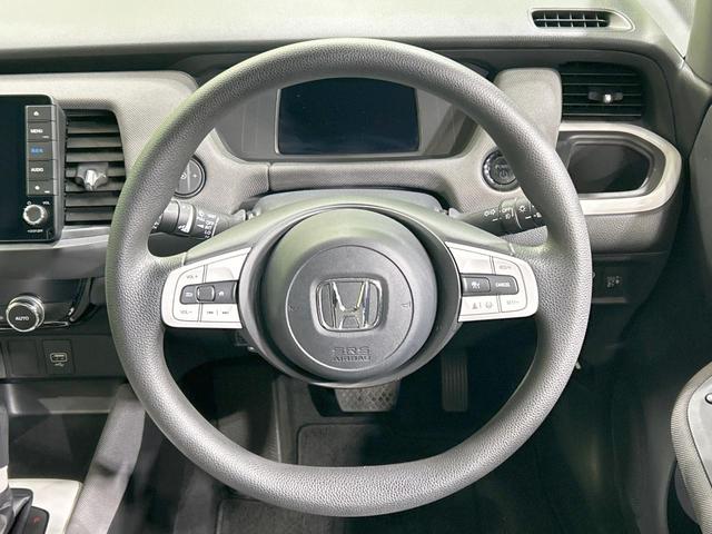 フィット ｅ：ＨＥＶクロスター　純正９型ナビ　バックカメラ　ホンダセンシング　アダプティブクルーズ　禁煙車　コーナーセンサー　レーンアシスト　スマートキー　ＬＥＤヘッド／フォグ　オートハイビーム　オートライト　オートエアコン（11枚目）