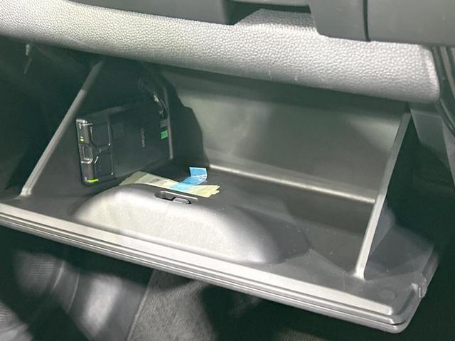 フィット ｅ：ＨＥＶクロスター　純正９型ナビ　バックカメラ　ホンダセンシング　アダプティブクルーズ　禁煙車　コーナーセンサー　レーンアシスト　スマートキー　ＬＥＤヘッド／フォグ　オートハイビーム　オートライト　オートエアコン（43枚目）