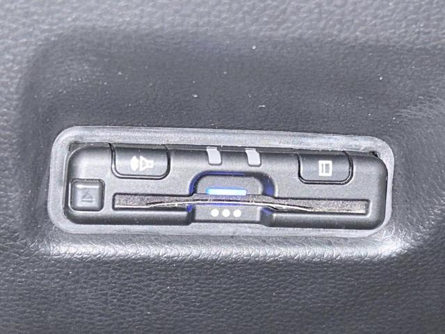 フィット ｅ：ＨＥＶホーム　純正９型ナビ　バックカメラ　ホンダセンシング　アダプティブクルーズ　禁煙車　Ｂｌｕｅｔｏｏｔｈ再生　ＥＴＣ　コーナーセンサー　ＬＥＤヘッド　オートライト　ハーフレザーシート　スマートキー（5枚目）