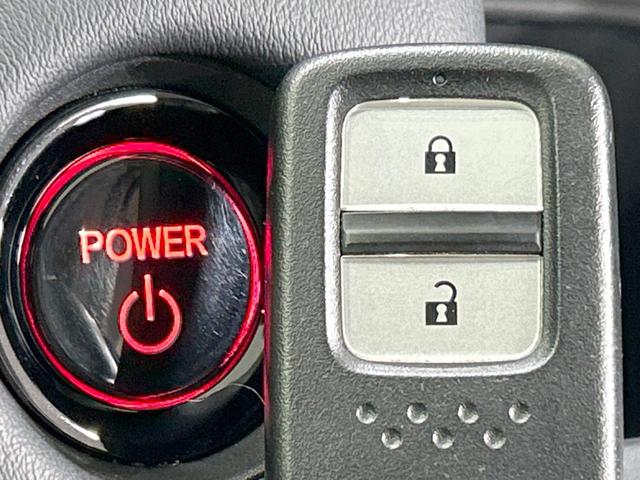 フィット ｅ：ＨＥＶホーム　純正９型ナビ　バックカメラ　ホンダセンシング　アダプティブクルーズ　禁煙車　Ｂｌｕｅｔｏｏｔｈ再生　ＥＴＣ　コーナーセンサー　ＬＥＤヘッド　オートライト　ハーフレザーシート　スマートキー（7枚目）
