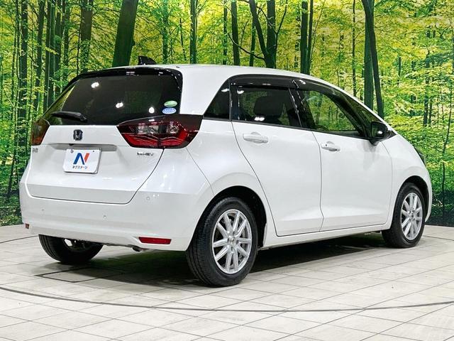 フィット ｅ：ＨＥＶホーム　純正９型ナビ　バックカメラ　ホンダセンシング　アダプティブクルーズ　禁煙車　Ｂｌｕｅｔｏｏｔｈ再生　ＥＴＣ　コーナーセンサー　ＬＥＤヘッド　オートライト　ハーフレザーシート　スマートキー（17枚目）