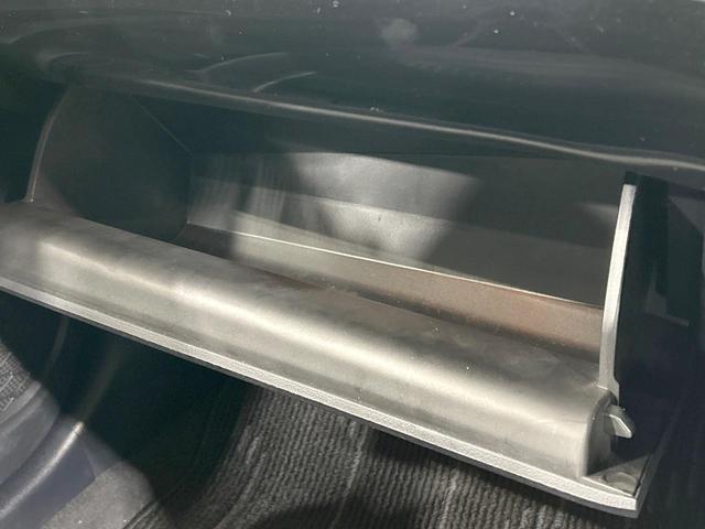 プリウス A モデリスタ 純正9型ナビ バックカメラ 衝突軽減 レーダークルーズ 禁煙車 クリアランスソナー パークアシスト レーンアシスト スマートキー LEDヘッド/フォグ ブラインドスポットモニター フルセグ(44枚目)