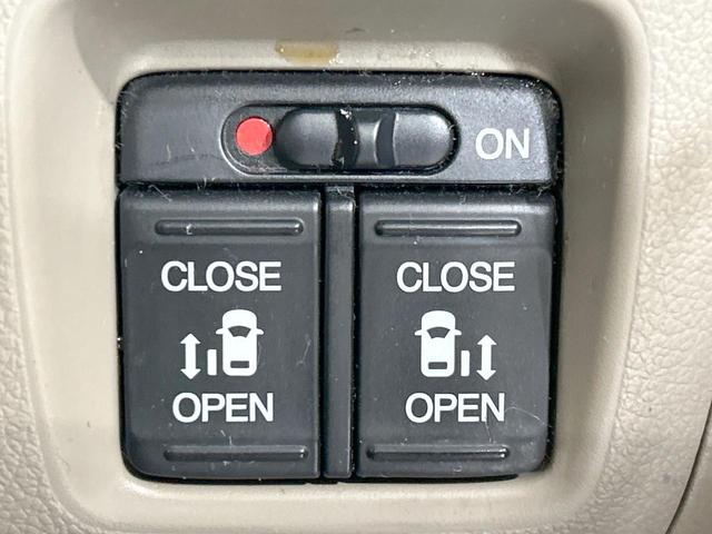 Ｎ－ＢＯＸ Ｇ・ターボＬパッケージ　純正ナビ　バックカメラ　シティブレーキ　クルコン　両側電動ドア　禁煙車　Ｂｌｕｅｔｏｏｔｈ再生　ＥＴＣ　パドルシフト　純正１４インチＡＷ　純正革巻きステアリング　スマートキー　オートエアコン　地デジ（5枚目）