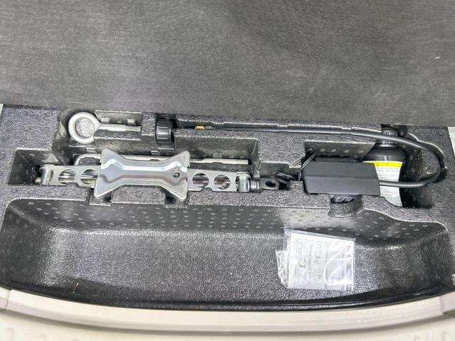 Ｎ－ＢＯＸ Ｇ・ターボＬパッケージ　純正ナビ　バックカメラ　シティブレーキ　クルコン　両側電動ドア　禁煙車　Ｂｌｕｅｔｏｏｔｈ再生　ＥＴＣ　パドルシフト　純正１４インチＡＷ　純正革巻きステアリング　スマートキー　オートエアコン　地デジ（41枚目）