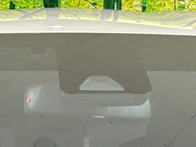 ヤリス ハイブリッドＺ　純正８型ナビ　バックカメラ　衝突軽減　レーダークルーズ　禁煙車　前席シートヒーター　レーンアシスト　スマートキー　ＬＥＤヘッド／フォグ　オートマチックハイビーム　オートエアコン　Ｂｌｕｅｔｏｏｔｈ（5枚目）