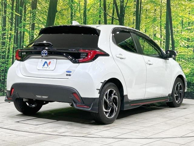 ヤリス ハイブリッドＺ　純正８型ナビ　バックカメラ　衝突軽減　レーダークルーズ　禁煙車　前席シートヒーター　レーンアシスト　スマートキー　ＬＥＤヘッド／フォグ　オートマチックハイビーム　オートエアコン　Ｂｌｕｅｔｏｏｔｈ（17枚目）