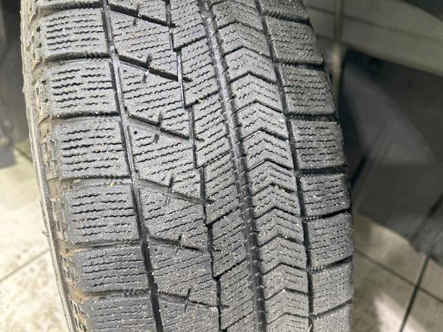 ヤリス ハイブリッドＺ　純正８型ナビ　バックカメラ　衝突軽減　レーダークルーズ　禁煙車　前席シートヒーター　レーンアシスト　スマートキー　ＬＥＤヘッド／フォグ　オートマチックハイビーム　オートエアコン　Ｂｌｕｅｔｏｏｔｈ（29枚目）