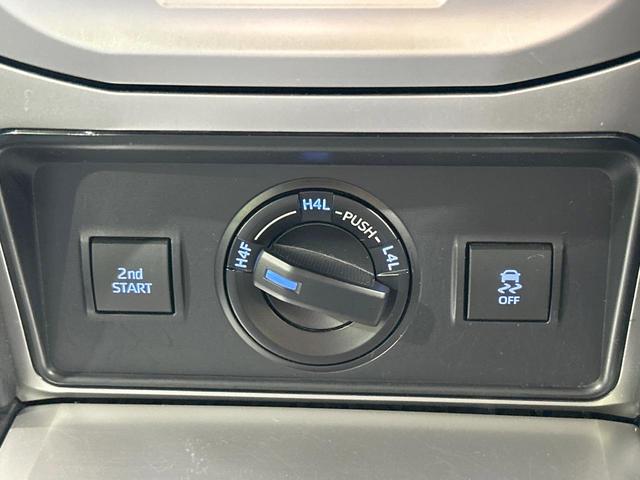 ランドクルーザープラド ＴＸ　Ｌパッケージ　４ＷＤ　モデリスタエアロ　純正ナビ　バックカメラ　セーフティセンス　レーダークルーズ　禁煙車　Ｂｌｕｅｔｏｏｔｈ再生　ＥＴＣ　ＬＥＤヘッド＆フォグ　黒革シート　前席シートベンチレーション　パワーシート（4枚目）