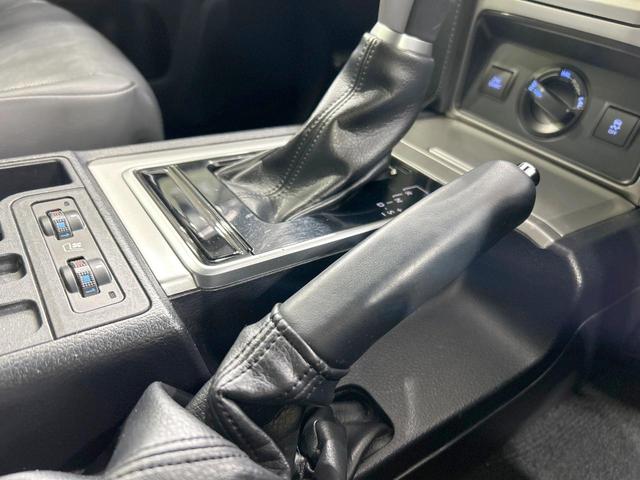 ランドクルーザープラド ＴＸ　Ｌパッケージ　４ＷＤ　モデリスタエアロ　純正ナビ　バックカメラ　セーフティセンス　レーダークルーズ　禁煙車　Ｂｌｕｅｔｏｏｔｈ再生　ＥＴＣ　ＬＥＤヘッド＆フォグ　黒革シート　前席シートベンチレーション　パワーシート（32枚目）